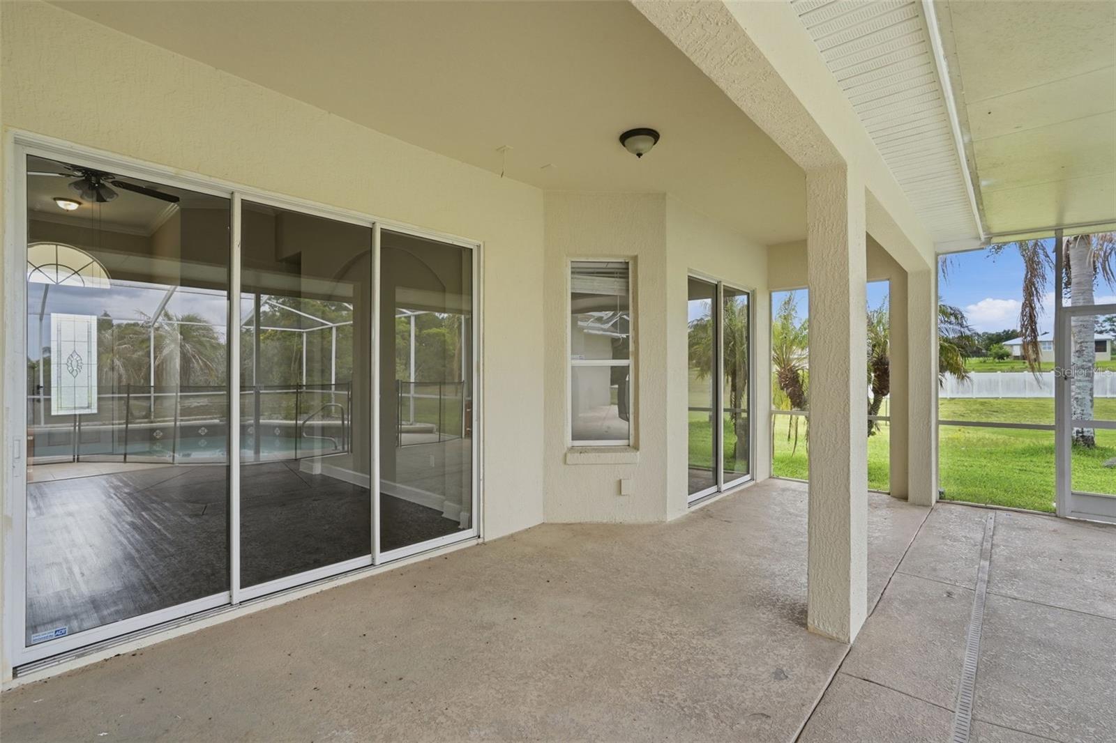 Single Family Residence at 200 LAKE ARIETTA CT, AUBURNDALE, photo 37 of 41