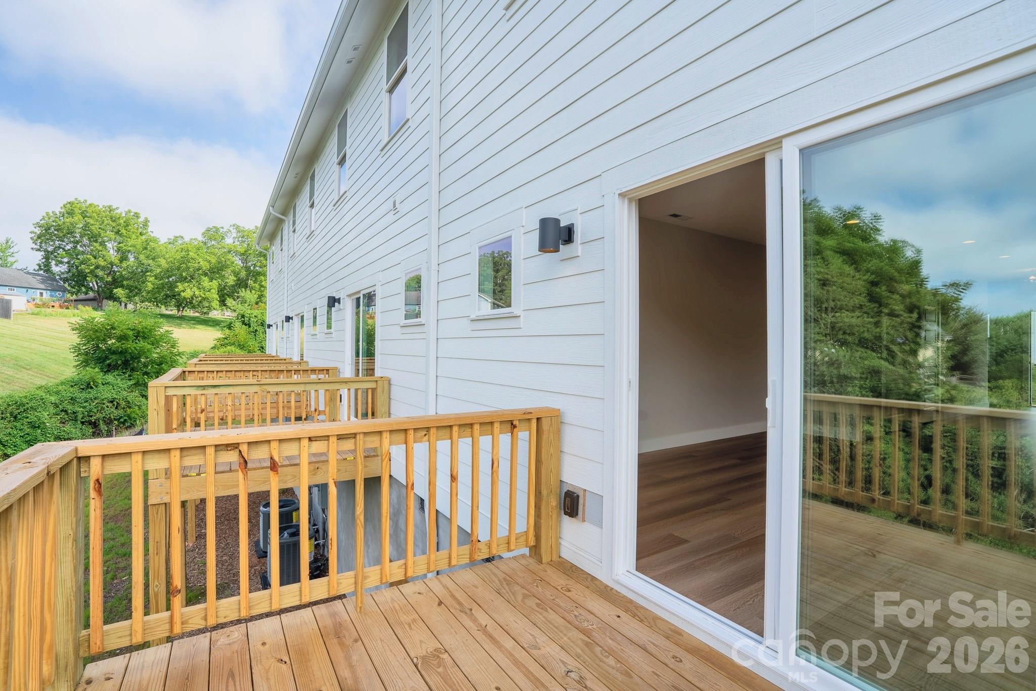 Townhouse at 28 Brice Street, Asheville, photo 13 of 22