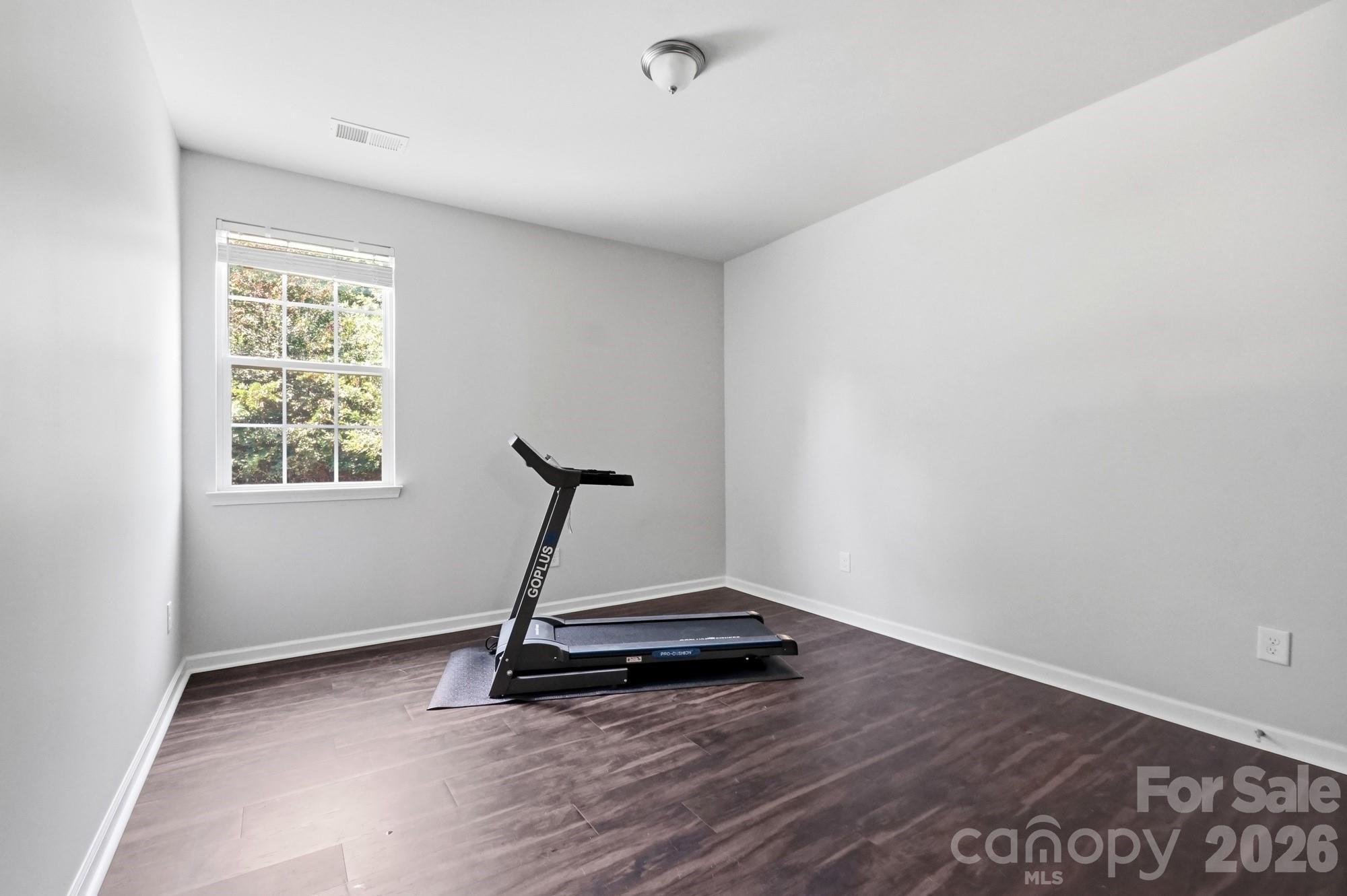 Guest Suite with large full bath - 1st floor - 9815 Caledenia Drive, Huntersville