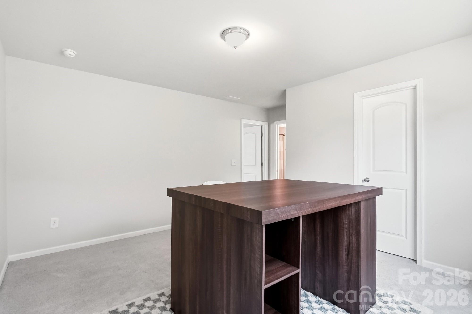 Guest bedroom with walk-in closet. Connected to Jack & Jill bath. - 2nd floor - 9815 Caledenia Drive, Huntersville