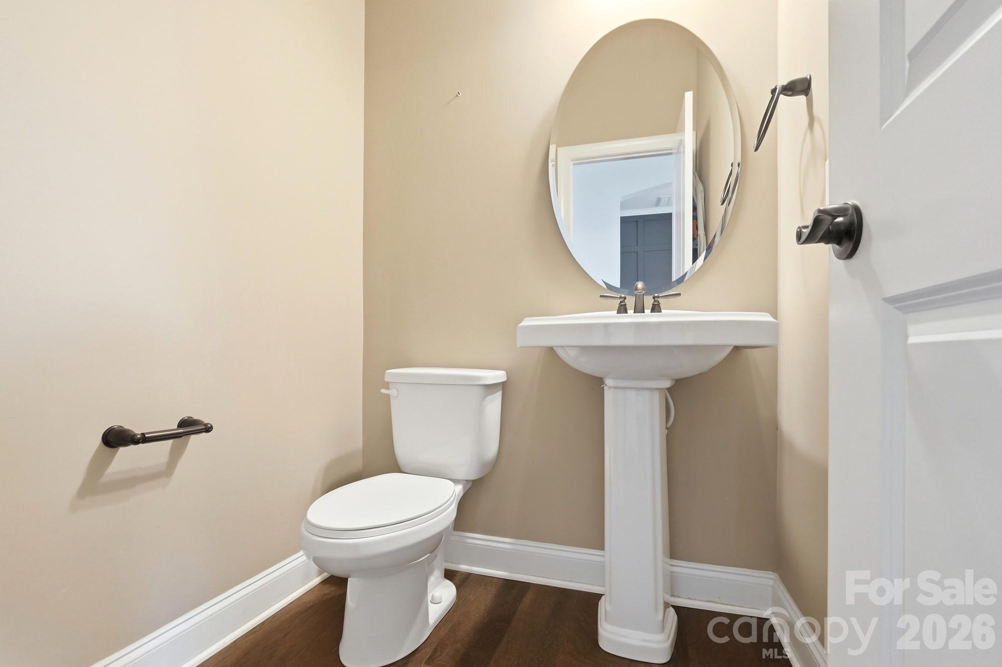 Single Family Residence at 102 Chadderton Way, Waxhaw, photo 17 of 45