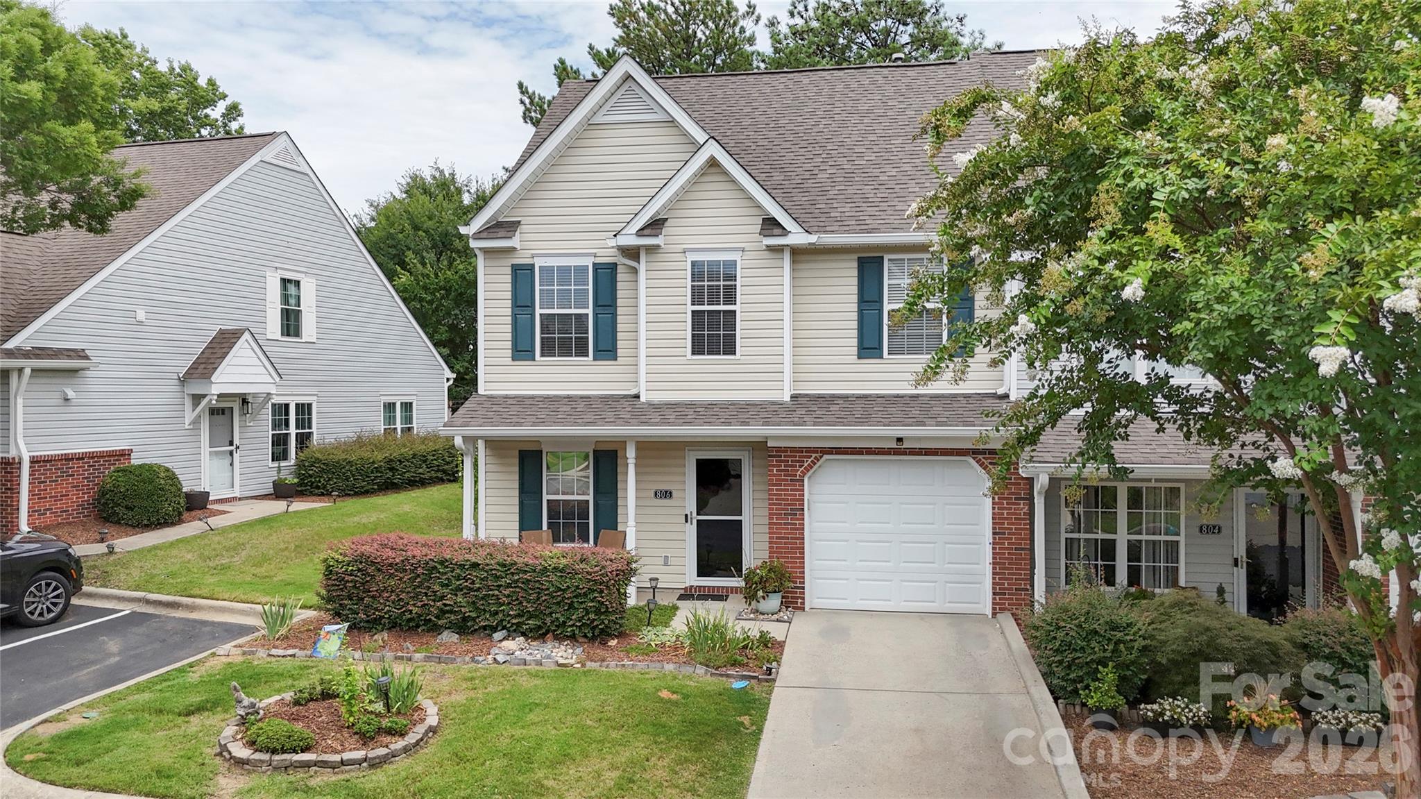 Townhouse at 806 Rock Lake Glen, Fort Mill, photo 5 of 48