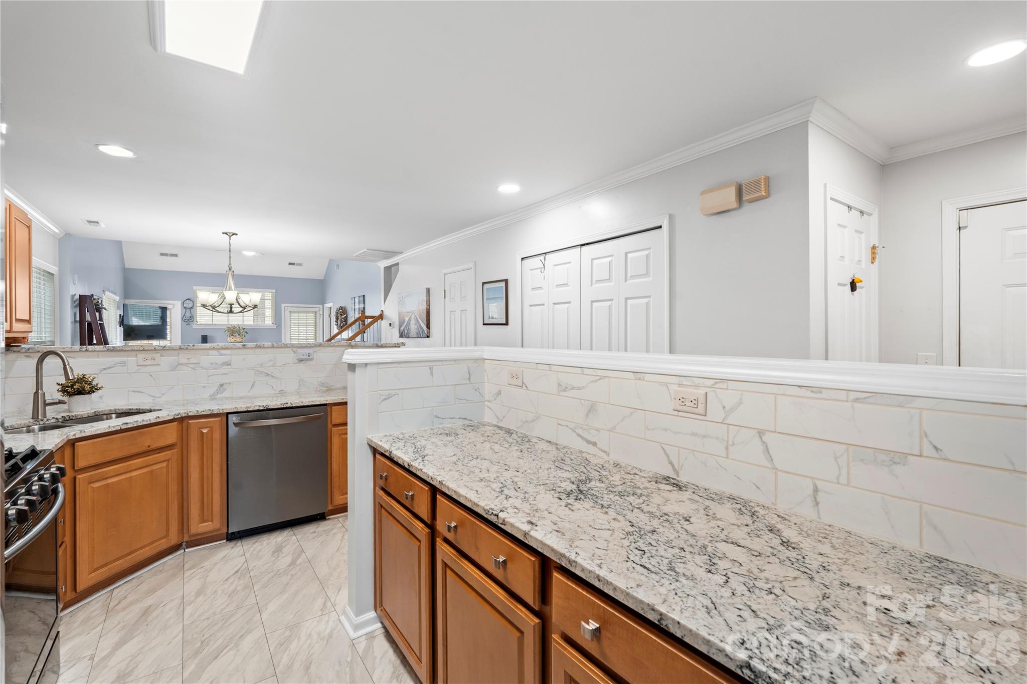Townhouse at 806 Rock Lake Glen, Fort Mill, photo 14 of 48