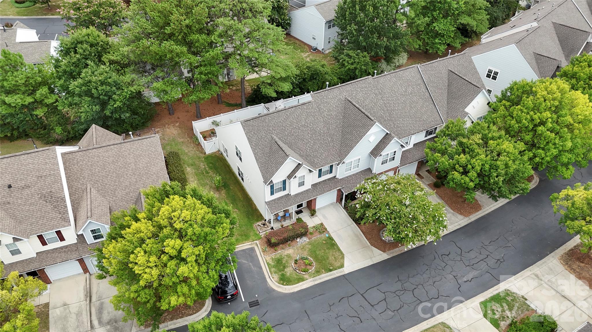 Townhouse at 806 Rock Lake Glen, Fort Mill, photo 45 of 48