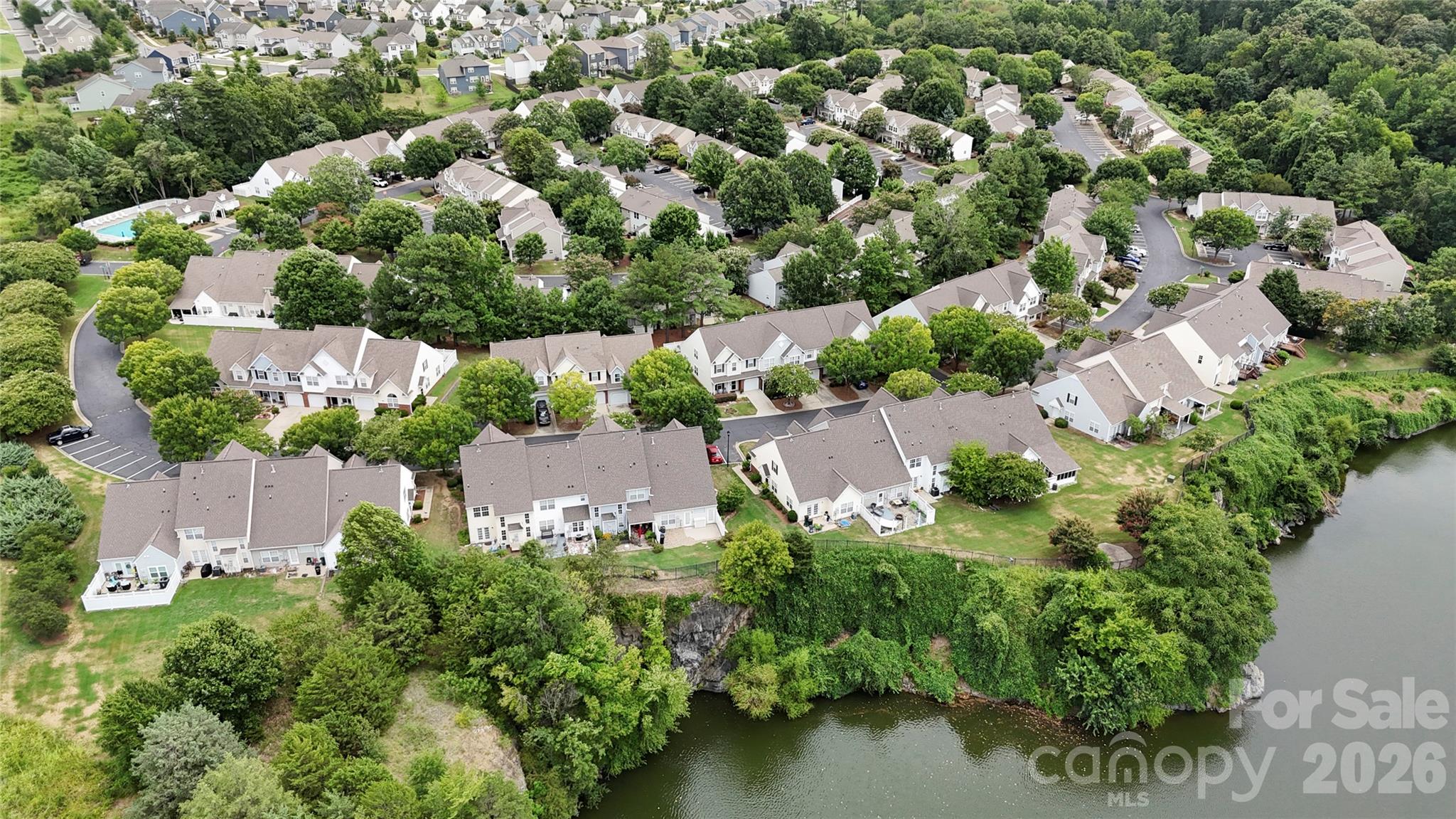 Townhouse at 806 Rock Lake Glen, Fort Mill, photo 47 of 48
