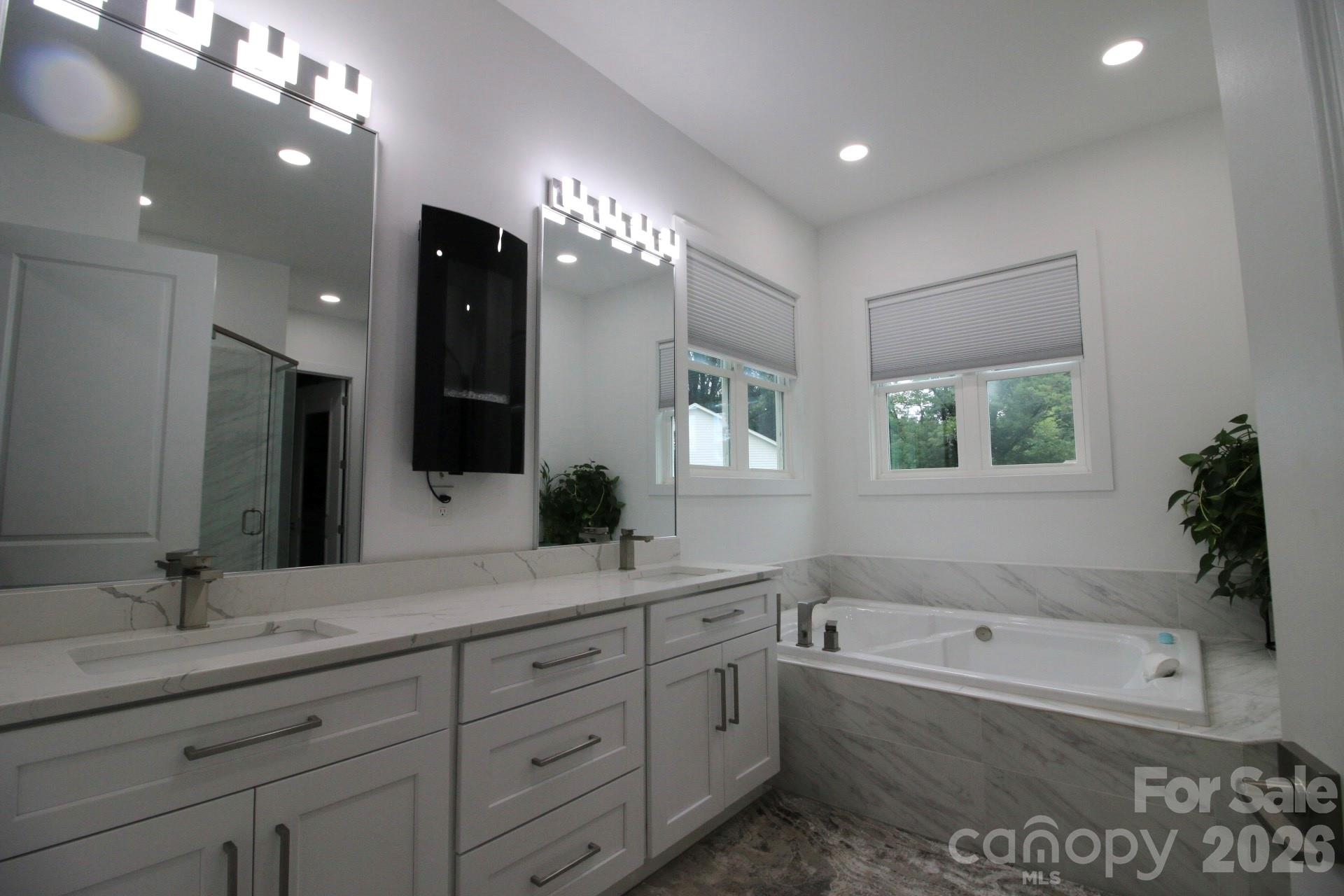 Master bathroom - 2916 Margaret Wallace Road, Matthews