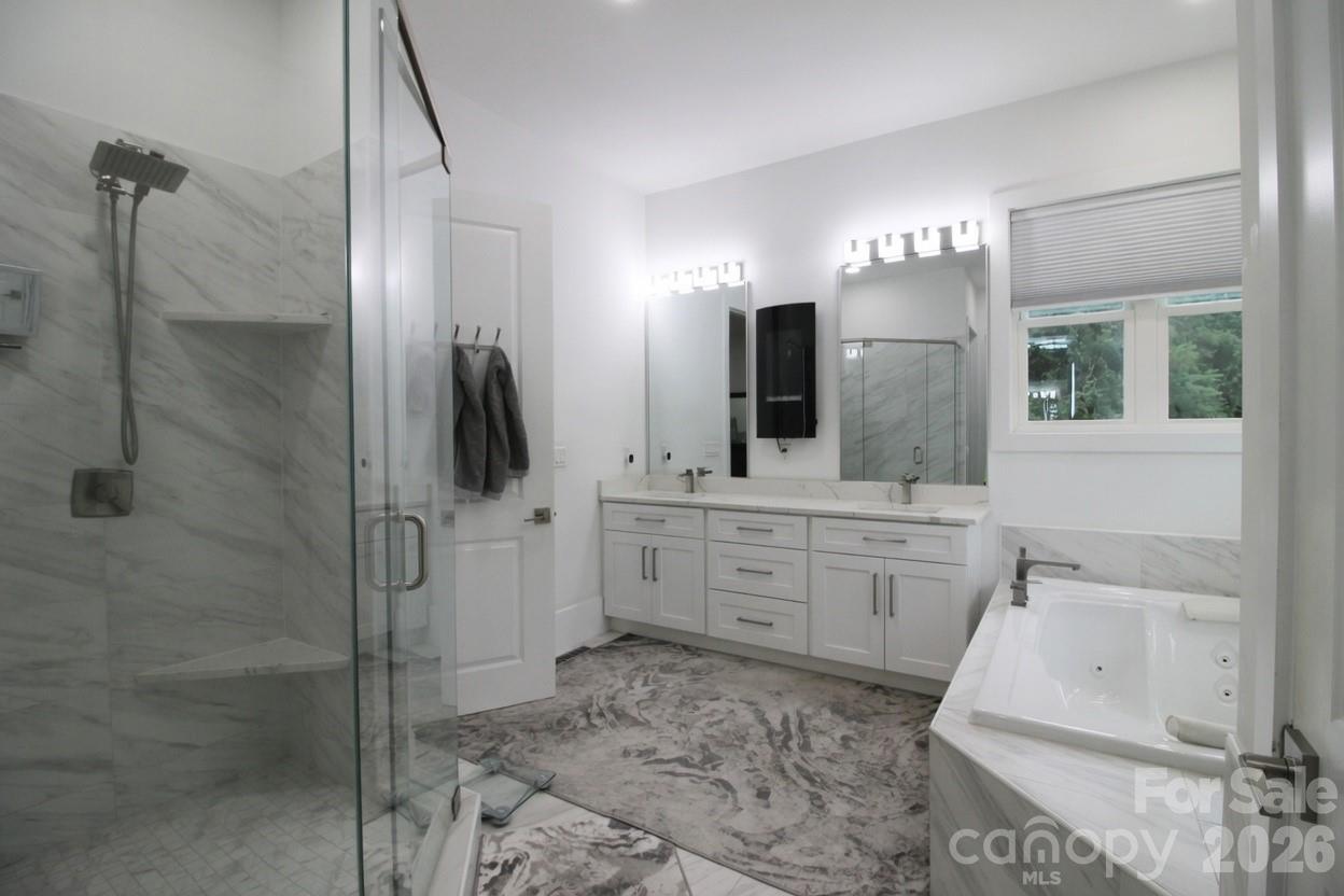 Master bathroom - 2916 Margaret Wallace Road, Matthews