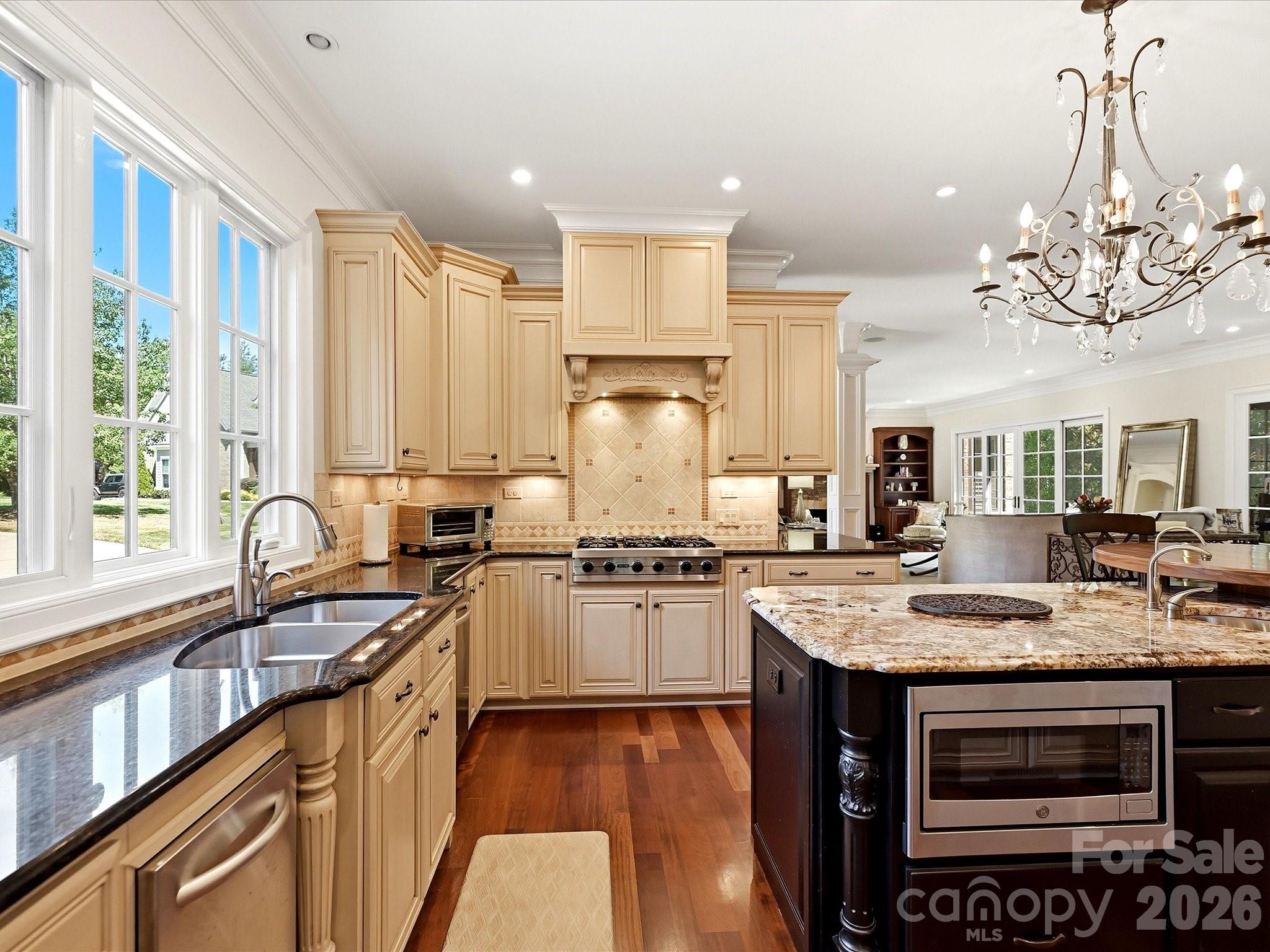 Gourmet Kittchen - 2320 Brawinal Court, Monroe