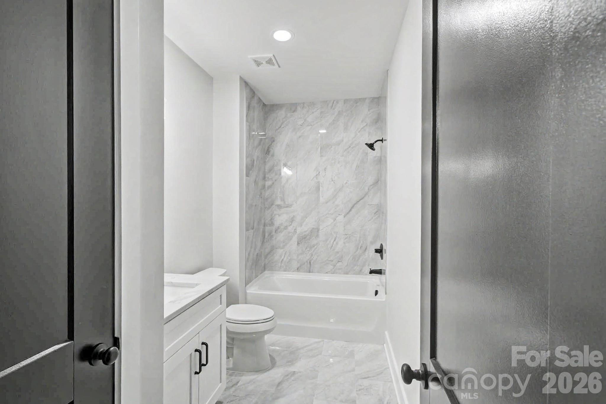 Single Family Residence at 3159 Timber Run Lane, Maiden, photo 10 of 43
