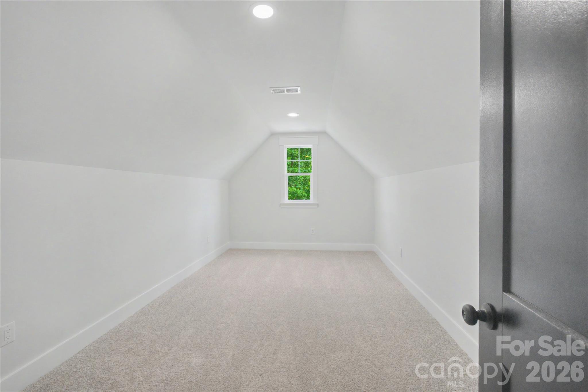Closetext - 3159 Timber Run Lane, Maiden