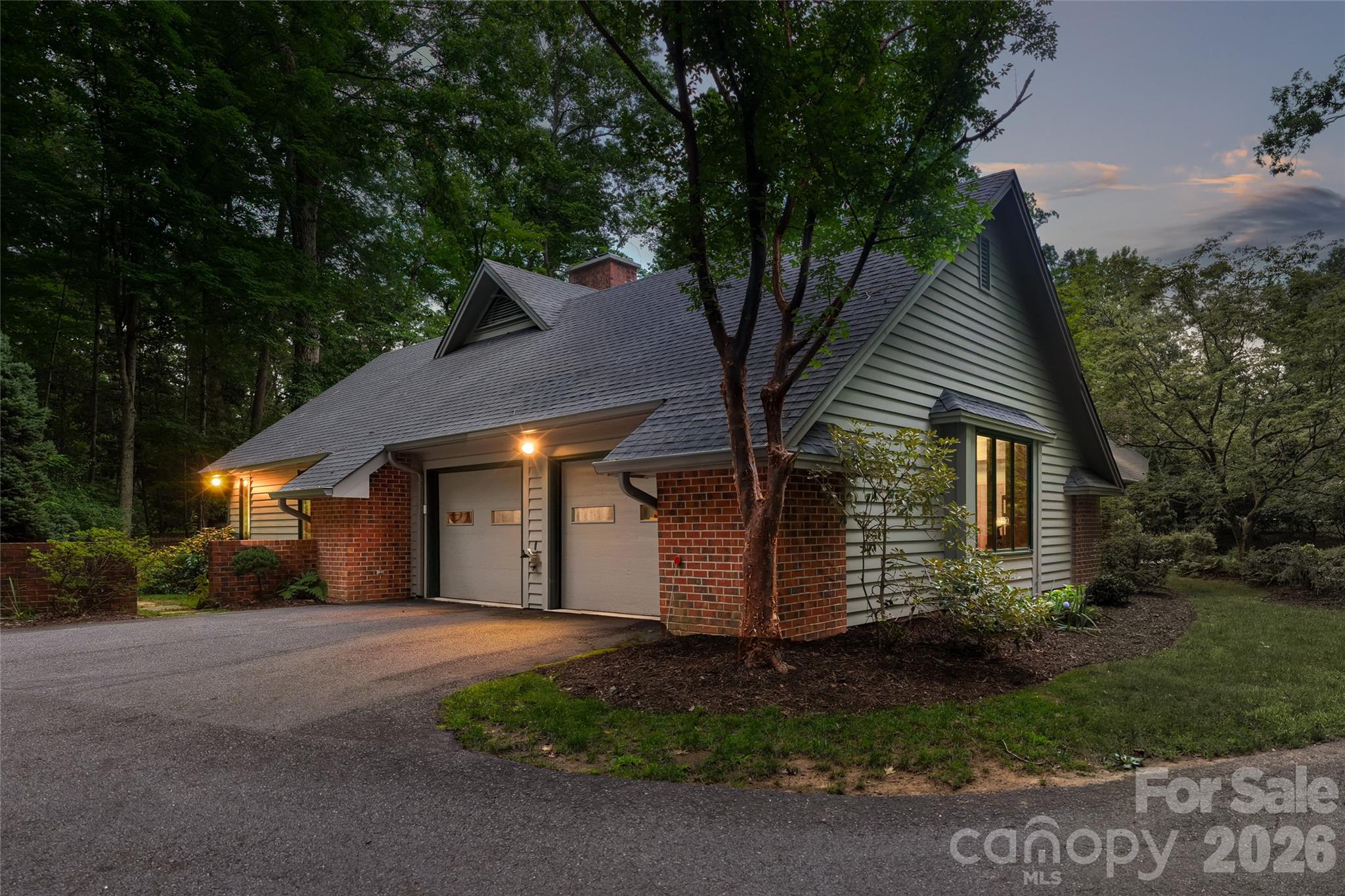 Single Family Residence at 12 Stuyvesant Crescent, Asheville, photo 38 of 45