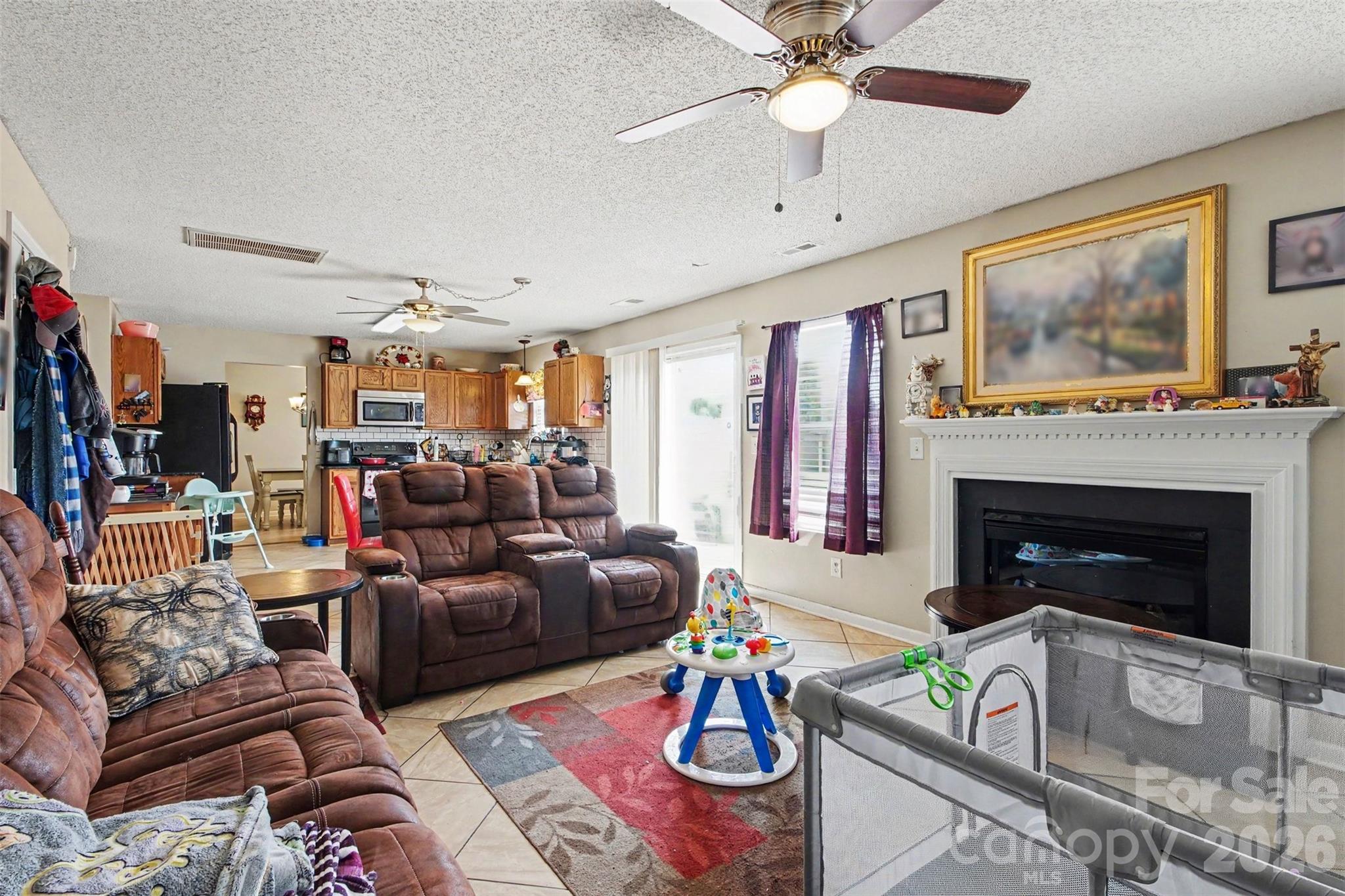 Single Family Residence at 2026 Edenderry Drive, Statesville, photo 5 of 30