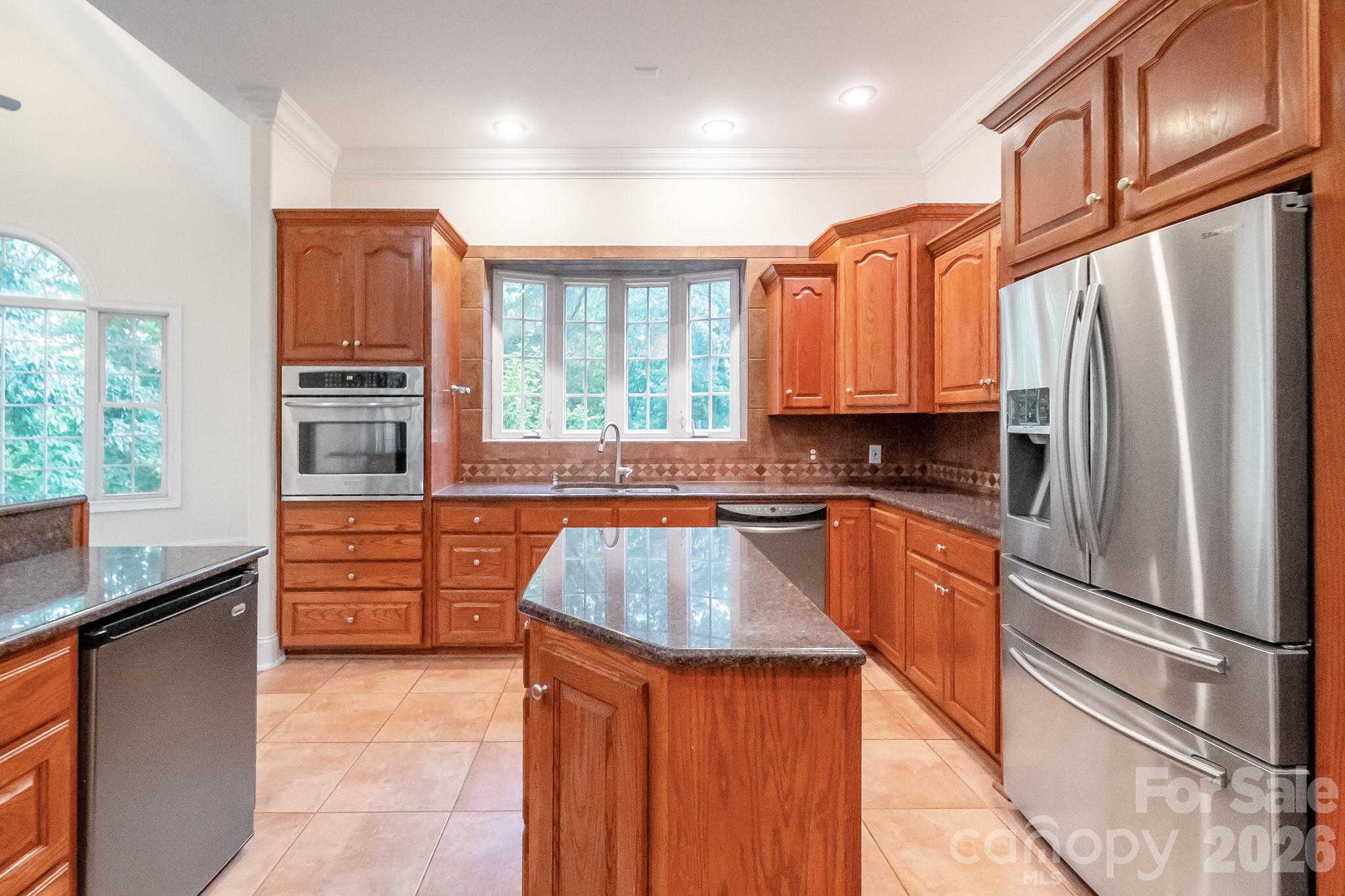 Single Family Residence at 3248 The Knoll Lane, Lancaster, photo 13 of 48