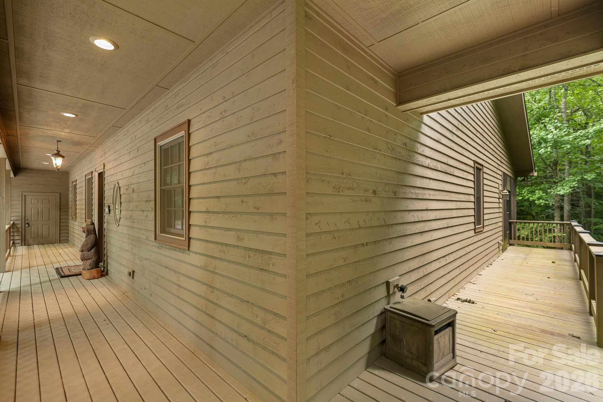 Single Family Residence at 911 Buckberry Drive N, Sapphire, photo 5 of 45