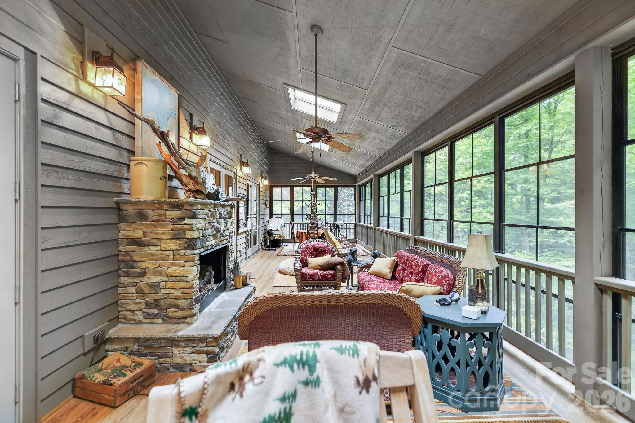 Single Family Residence at 911 Buckberry Drive N, Sapphire, photo 29 of 45