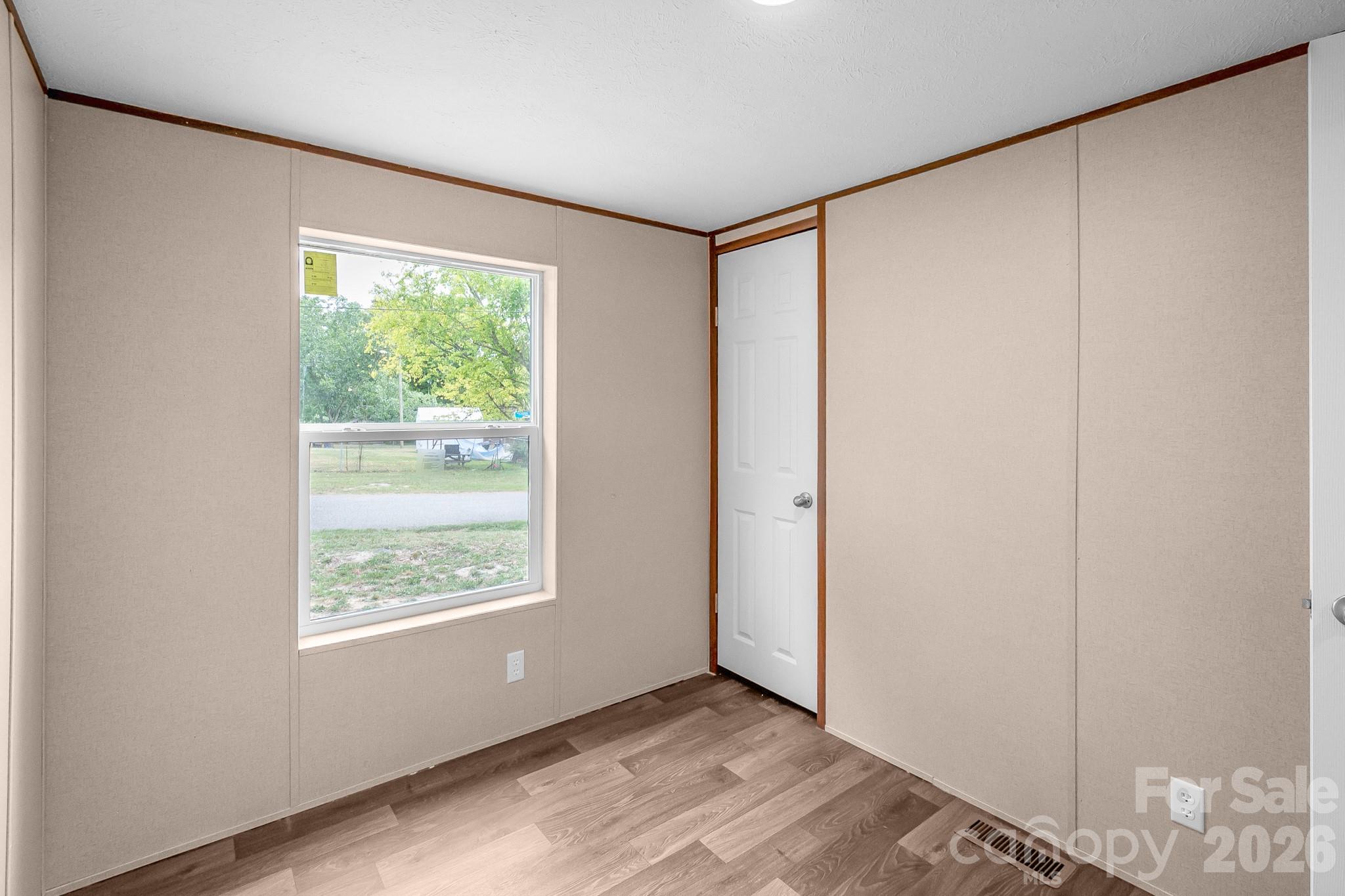 Single Family Residence at 7627 Kershaw Camden Highway, Kershaw, photo 16 of 45