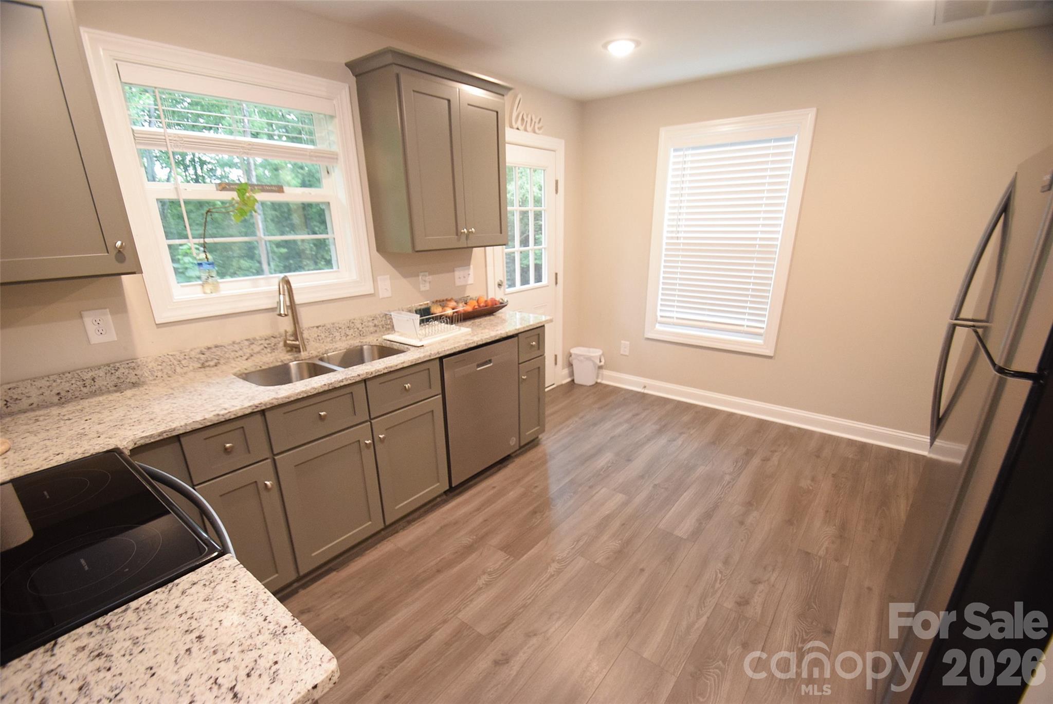 Single Family Residence at 921 Pineridge Street SE, Concord, photo 8 of 16