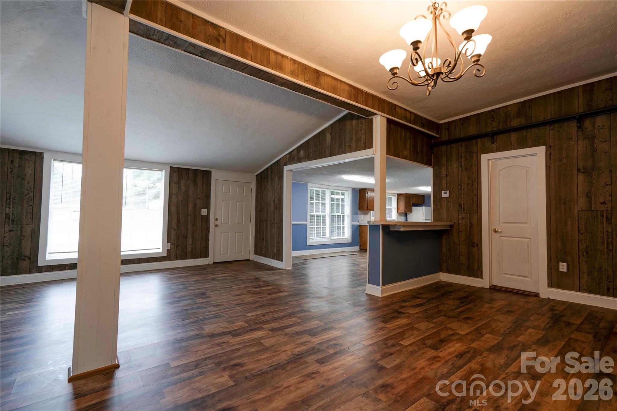 Living Room - 1726 Metcalf Road, Shelby