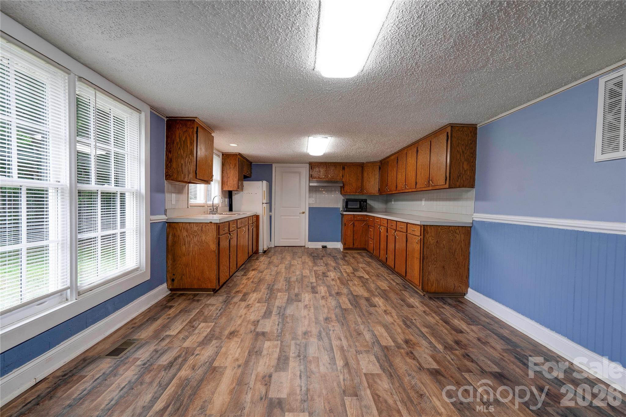 Kitchen - 1726 Metcalf Road, Shelby