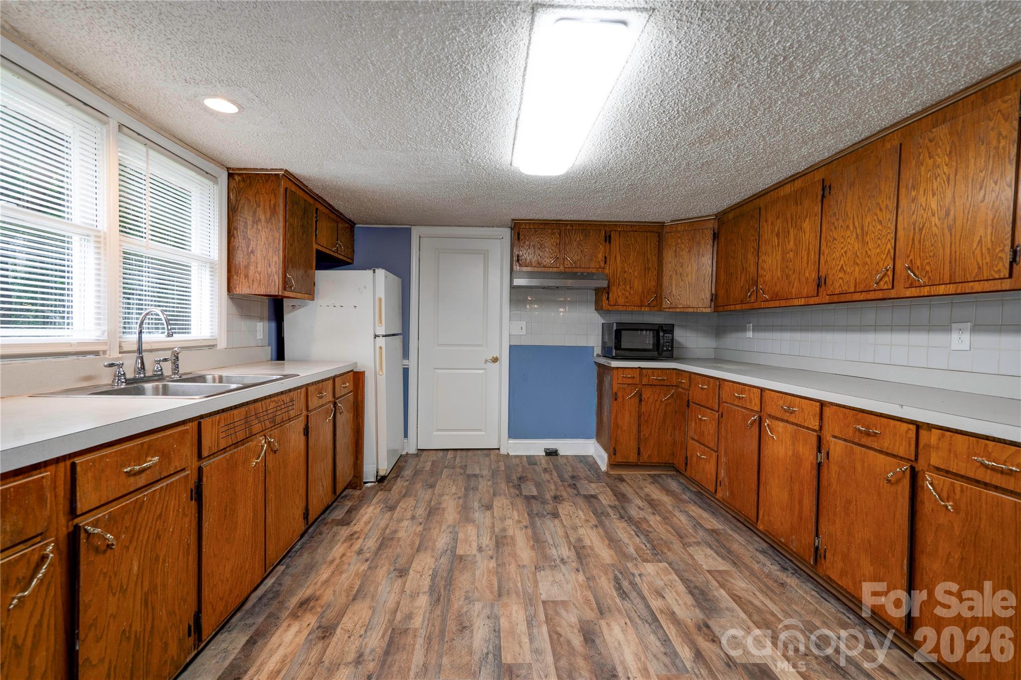 Kitchen - 1726 Metcalf Road, Shelby