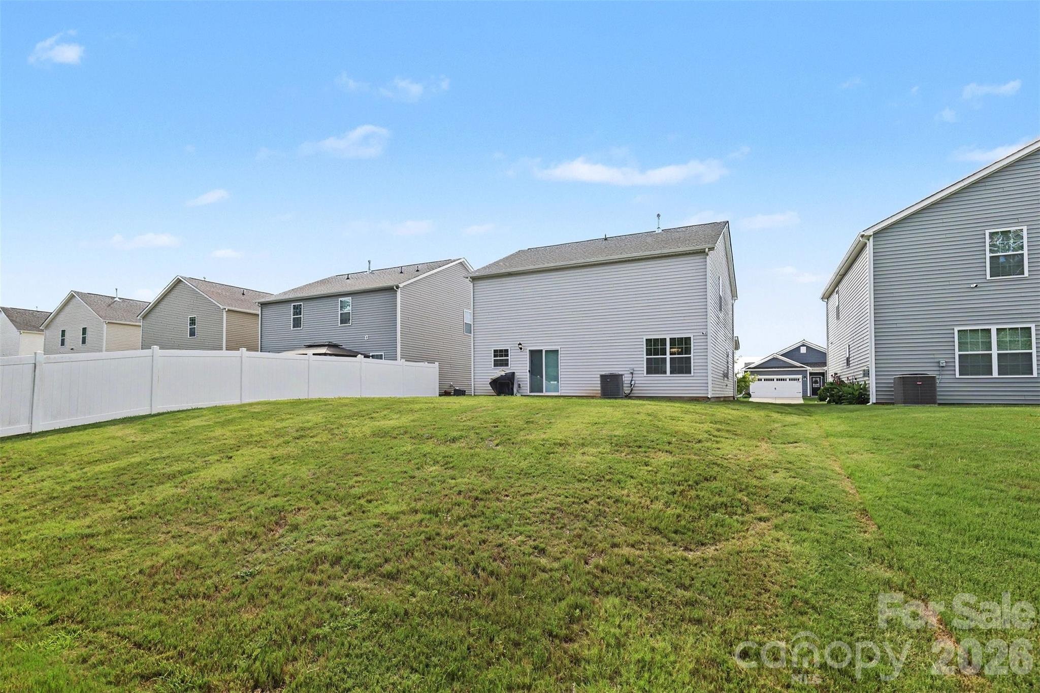Single Family Residence at 7573 Stonehouse Drive, Gastonia, photo 19 of 21