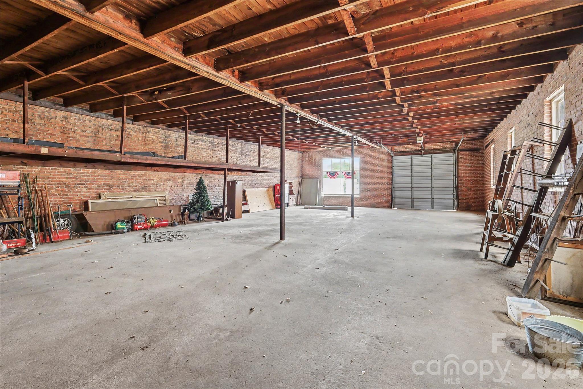 Warehouse w/roll-up door - 111-115 N Main Street, Mooresville
