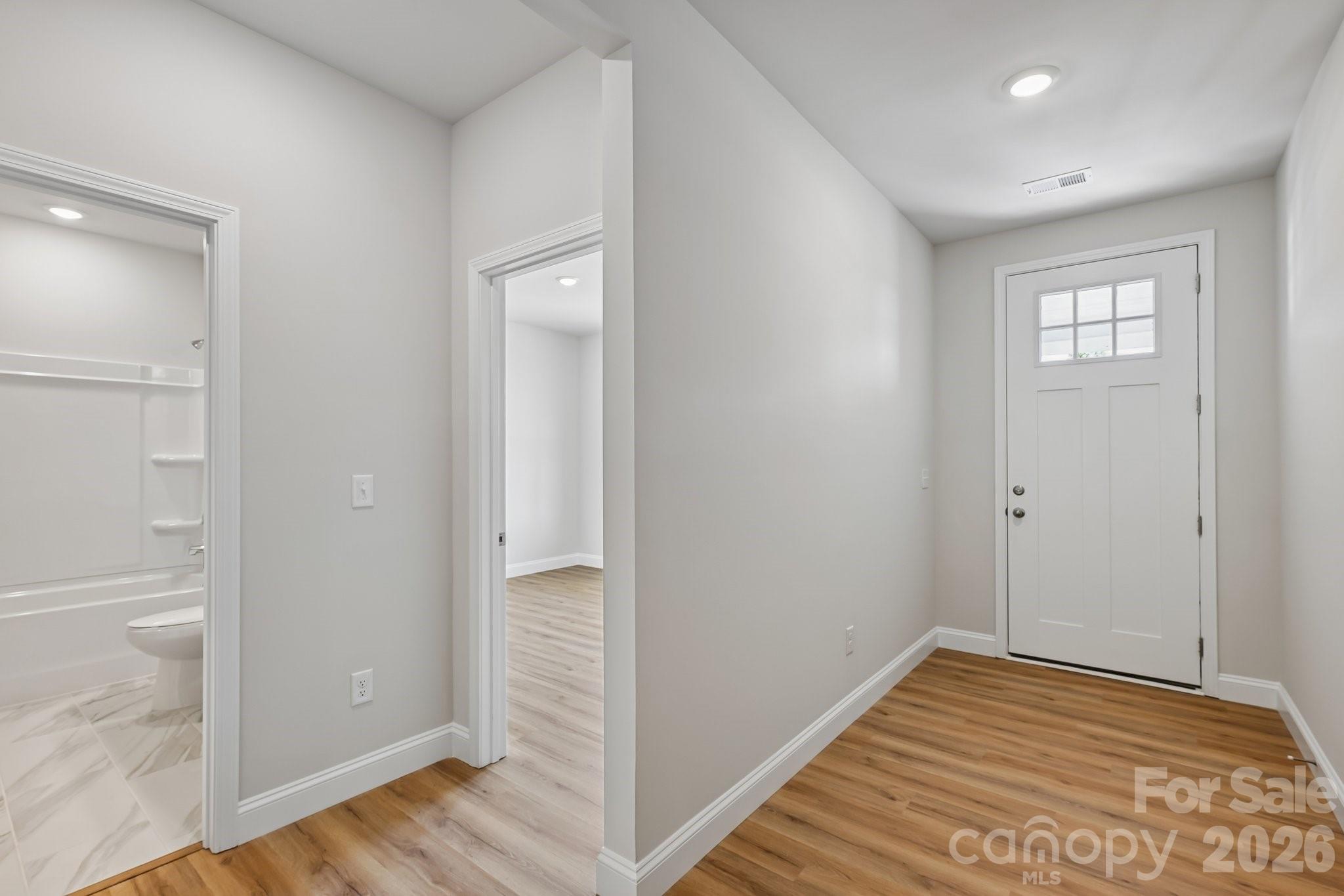 Single Family Residence at 534 Tates Trail, Gastonia, photo 5 of 27
