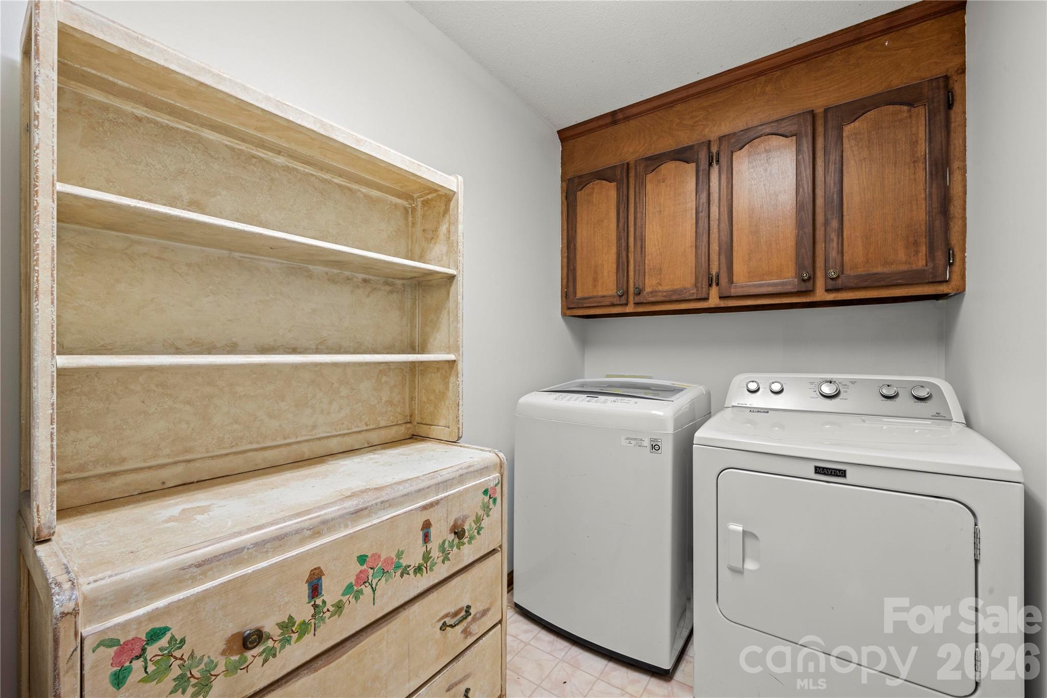 Single Family Residence at 101 Magnolia Drive, Mount Holly, photo 21 of 32