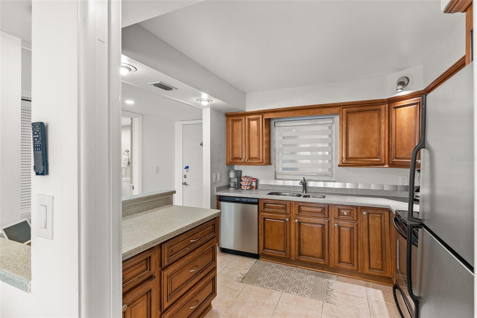 Condominium at 1230 GULF BLVD #1204, CLEARWATER, photo 12 of 45