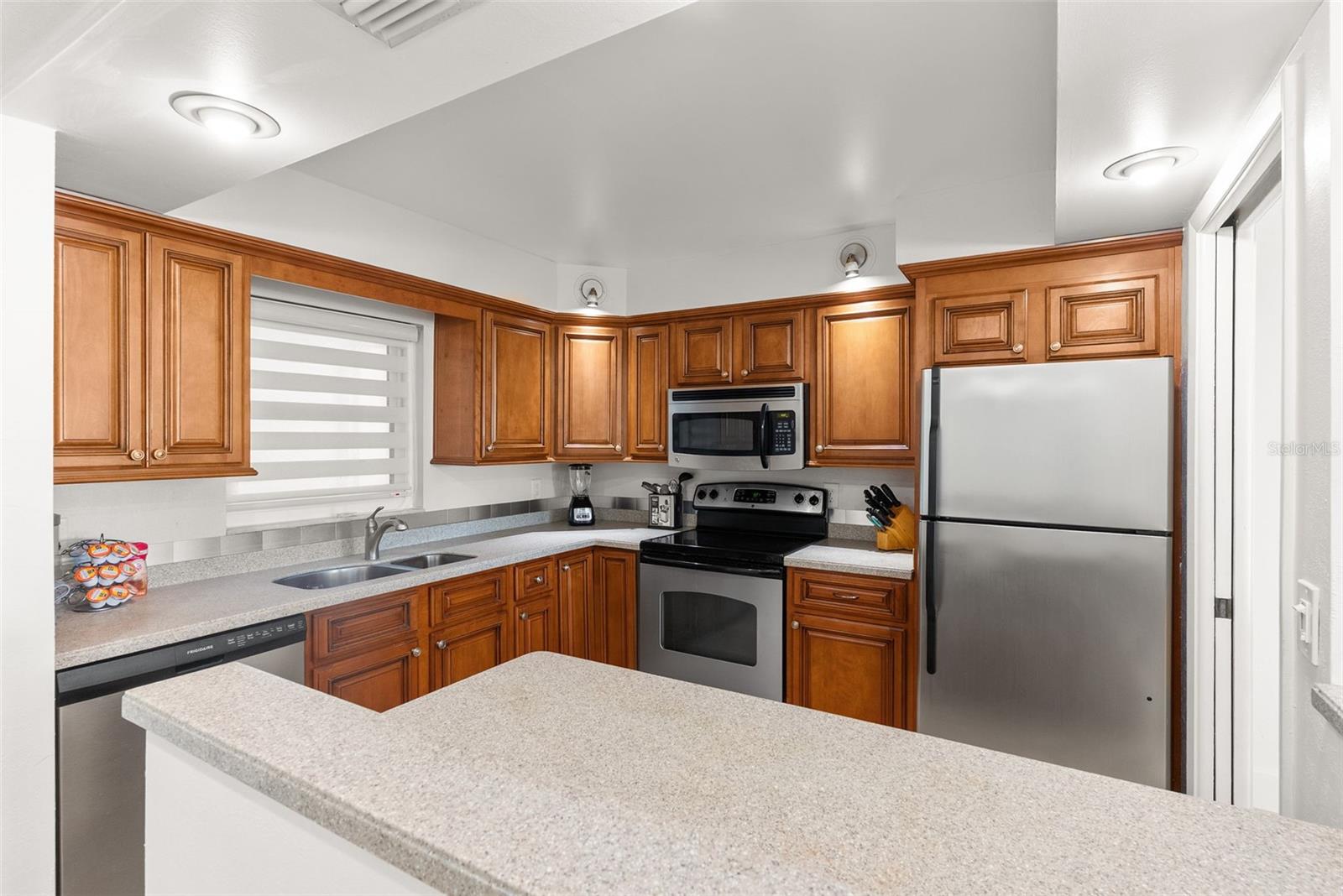 Condominium at 1230 GULF BLVD #1204, CLEARWATER, photo 13 of 45