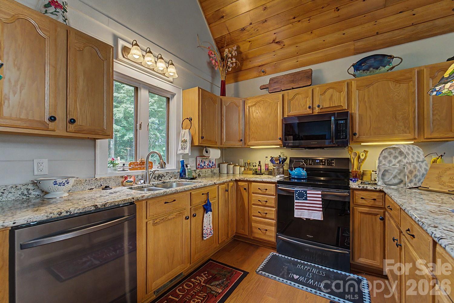 Single Family Residence at 760 Woody Lane, Waynesville, photo 7 of 24