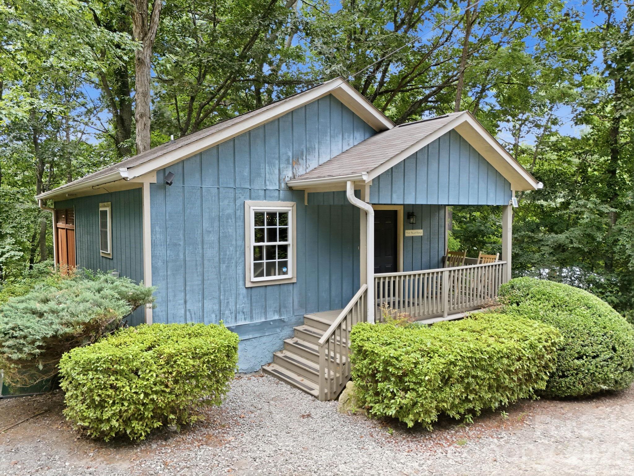 27 Brown Rd - 27,29 & 31 A/B Brown Road, Asheville
