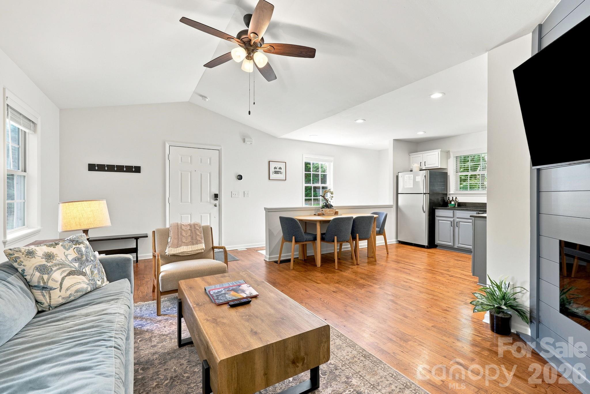 27 Brown Rd - 27,29 & 31 A/B Brown Road, Asheville