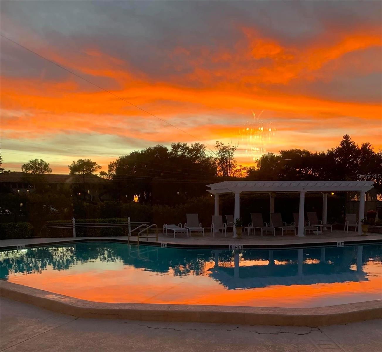 Sunset at the Pool - 243 MARINER DR #243, TARPON SPRINGS