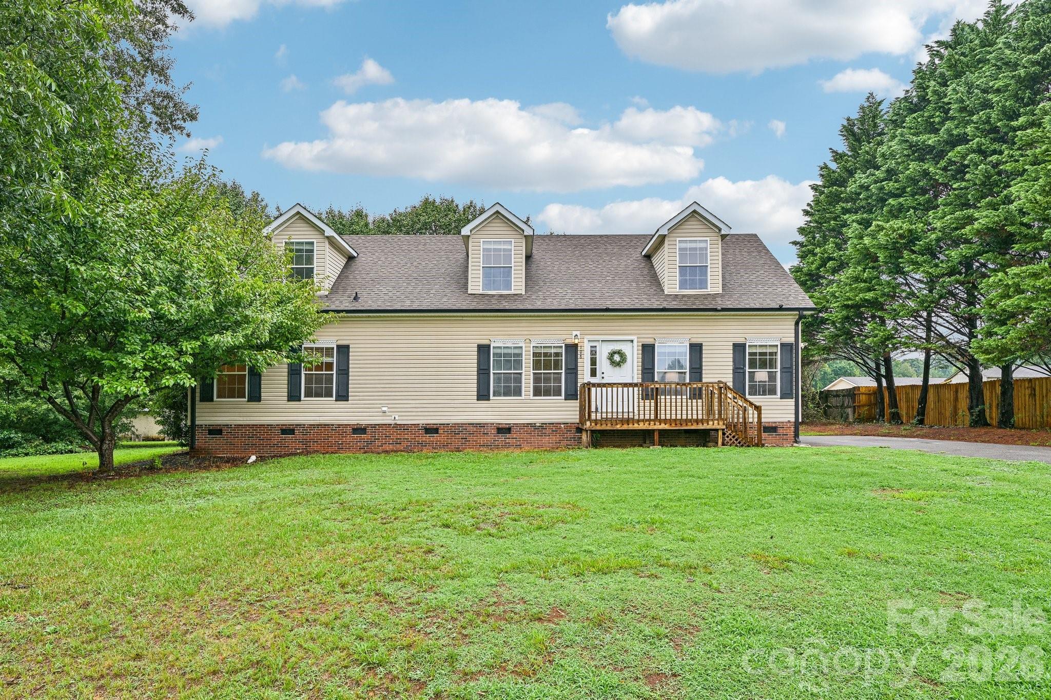 Single Family Residence at 108 Grand Acres Lane, Maiden, photo 2 of 39