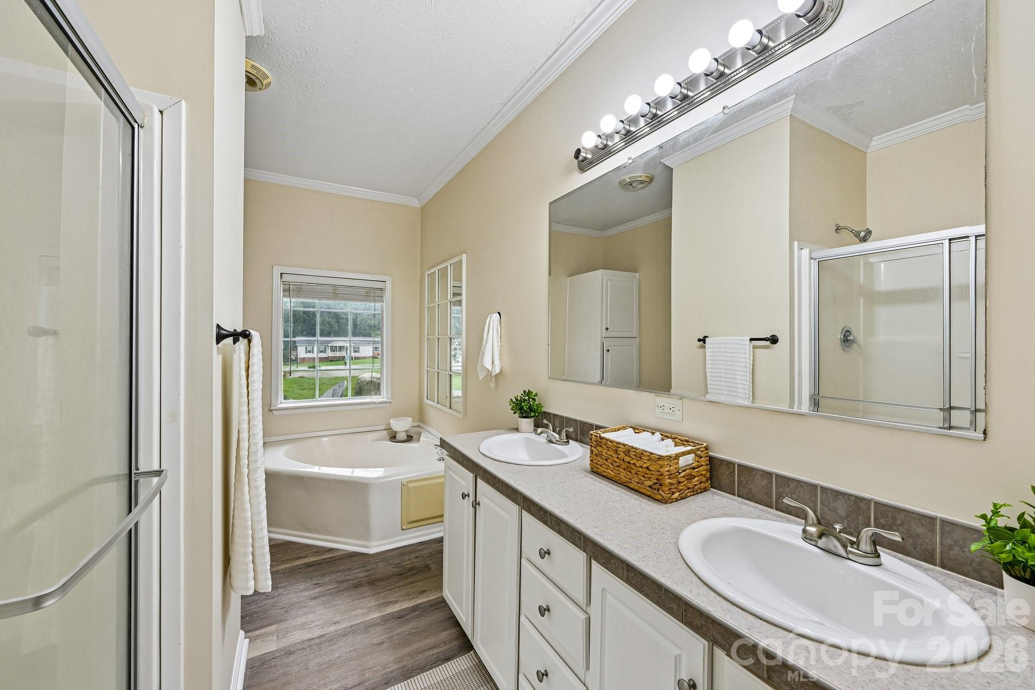 Single Family Residence at 108 Grand Acres Lane, Maiden, photo 15 of 39