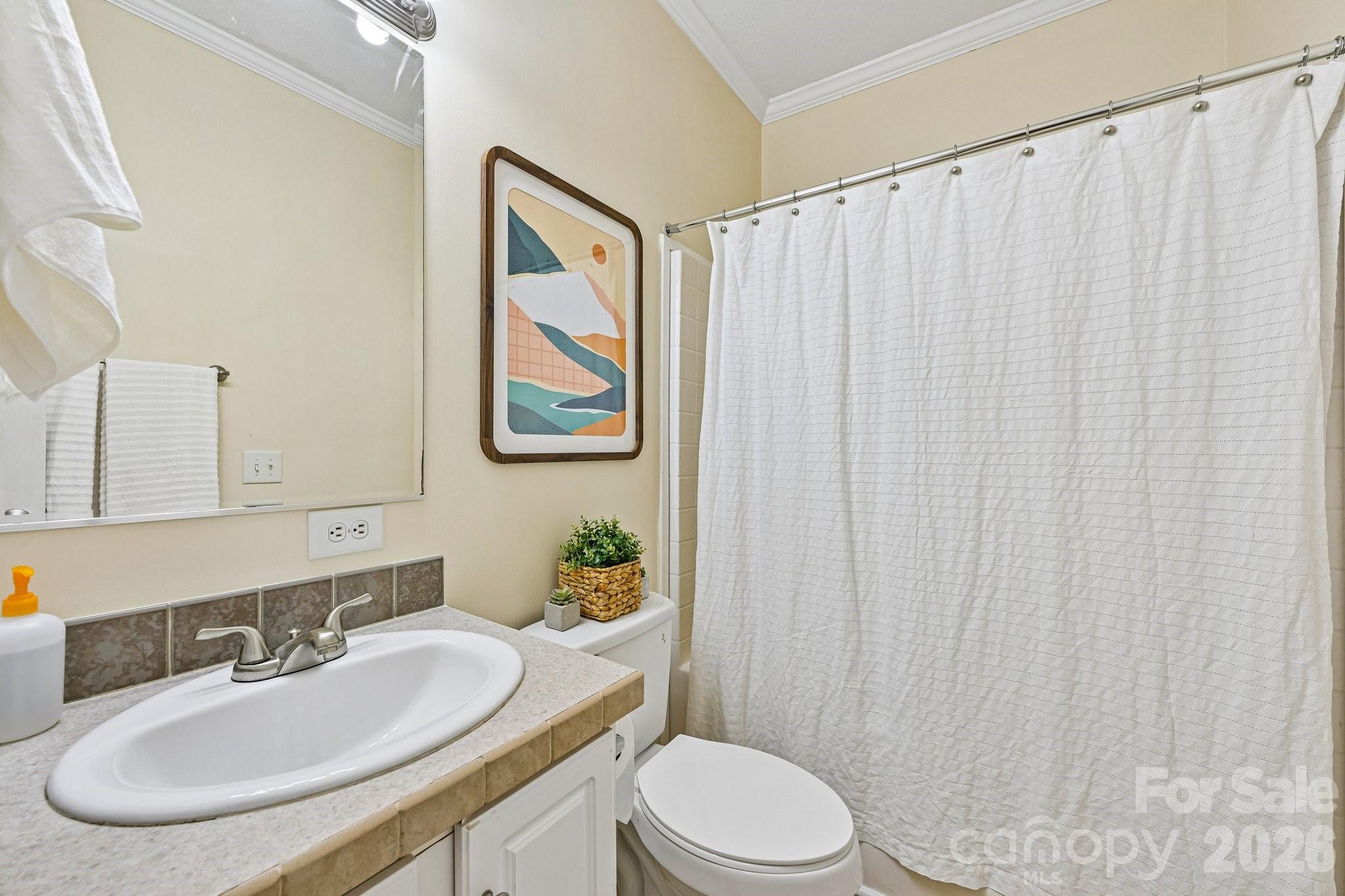 Single Family Residence at 108 Grand Acres Lane, Maiden, photo 17 of 39