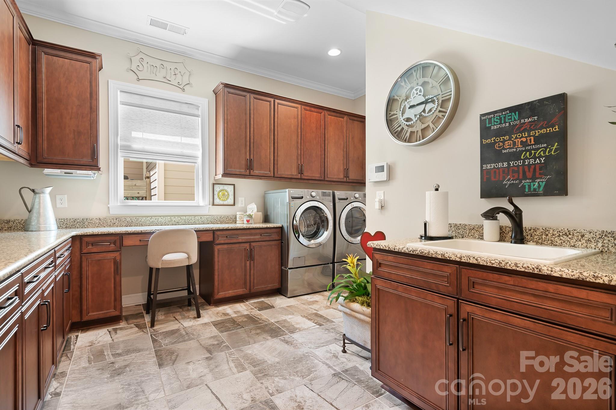 Single Family Residence at 7142 Hanging Rock Court, Denver, photo 24 of 46