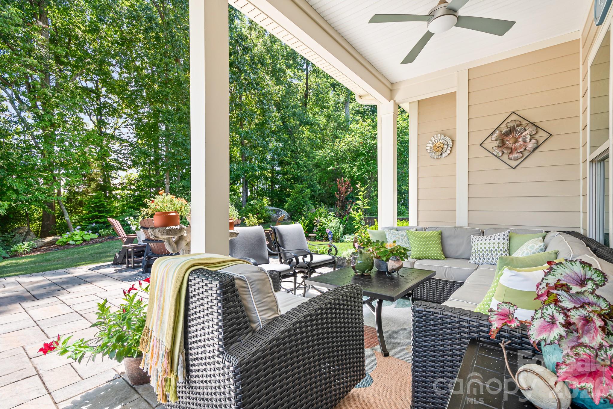 Single Family Residence at 7142 Hanging Rock Court, Denver, photo 33 of 46