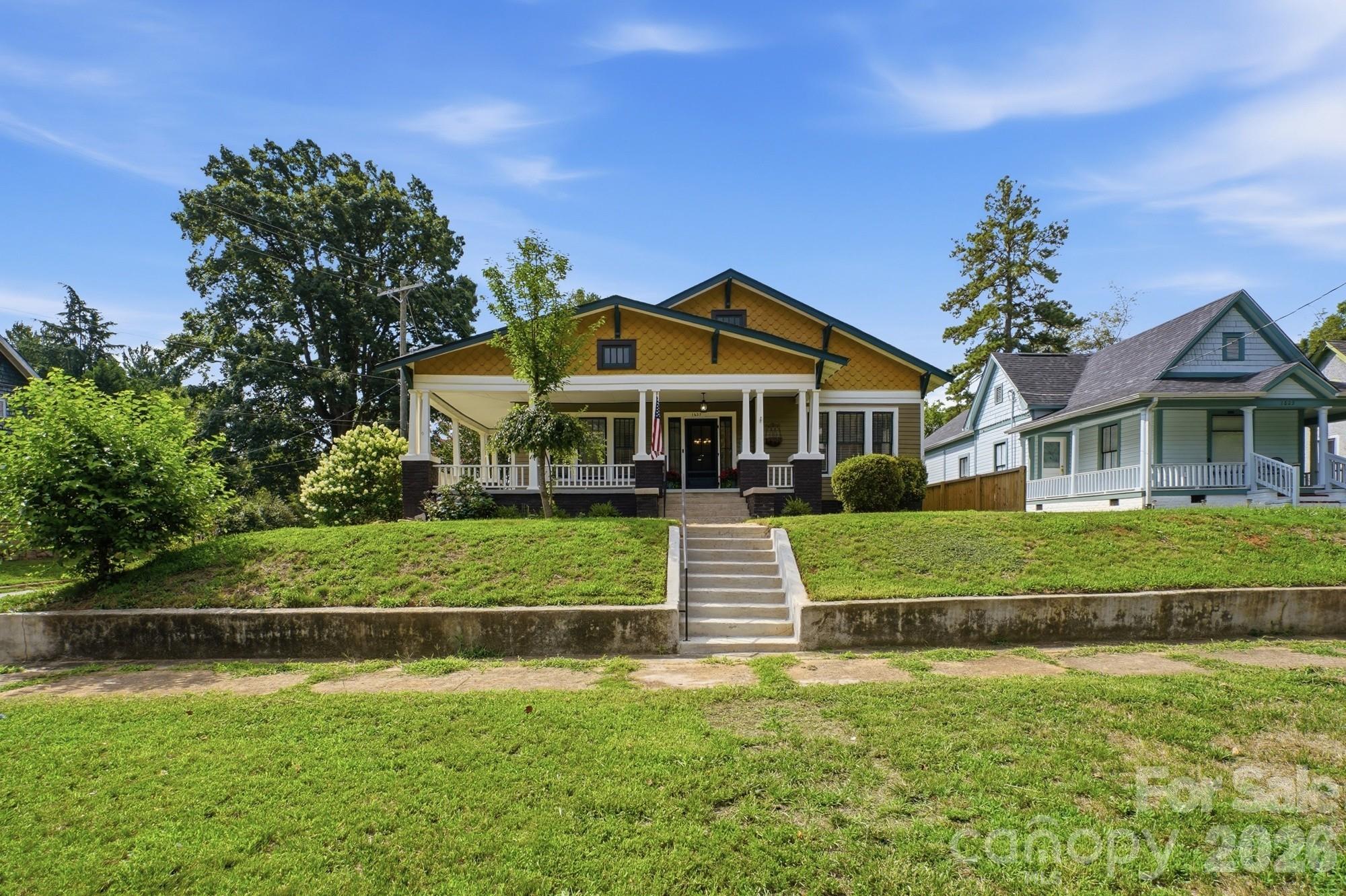 1627 N Main Street