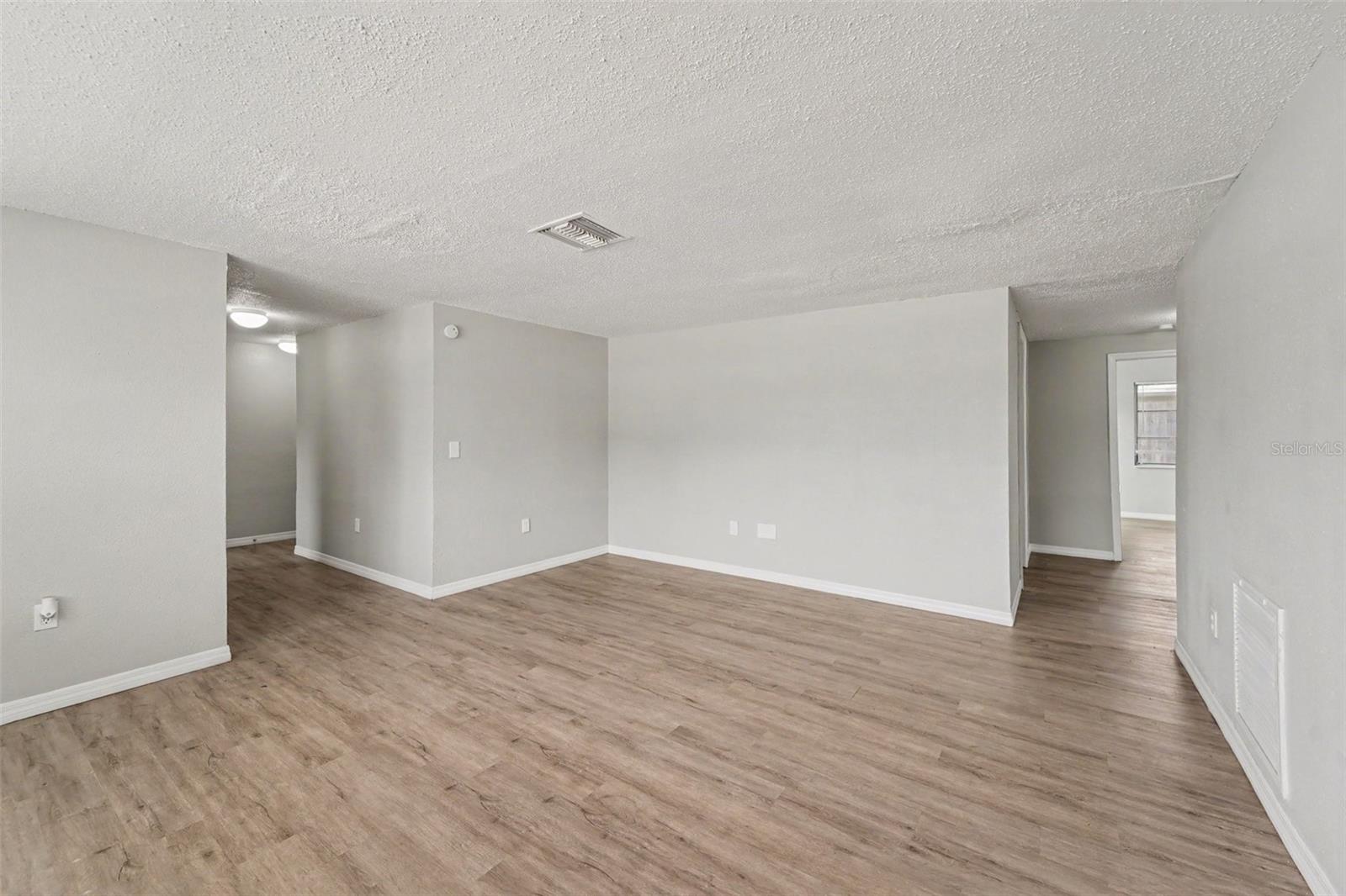 Single Family Residence at 5102 SCHOOL RD, NEW PORT RICHEY, photo 5 of 19