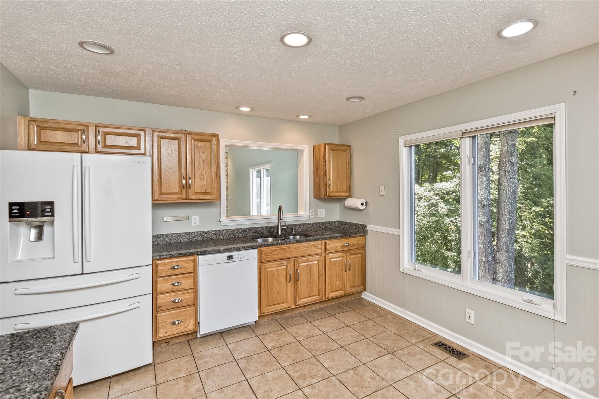 Kitchen - 100 Titleist Way, Hendersonville