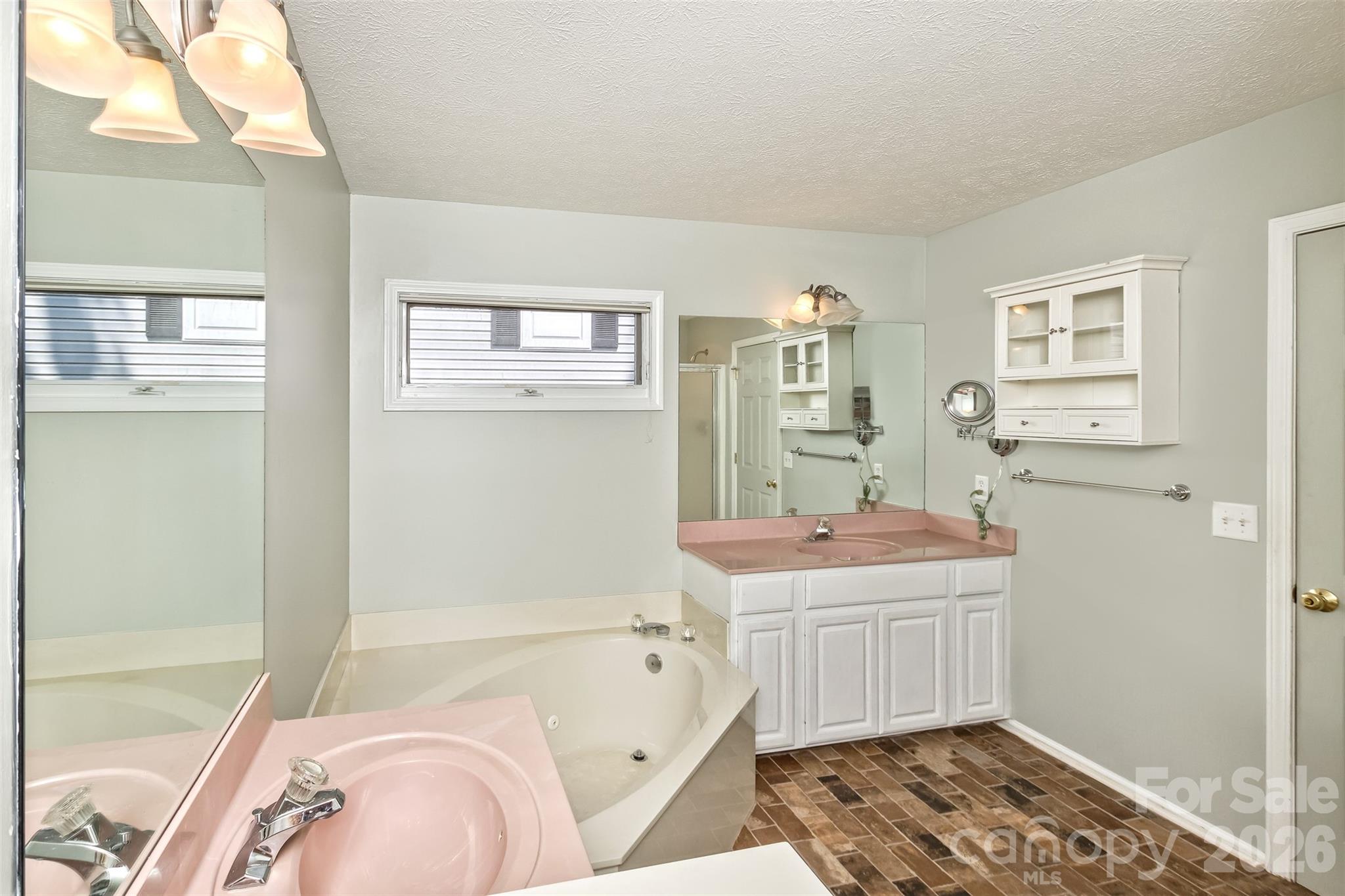 Single Family Residence at 100 Titleist Way, Hendersonville, photo 21 of 44
