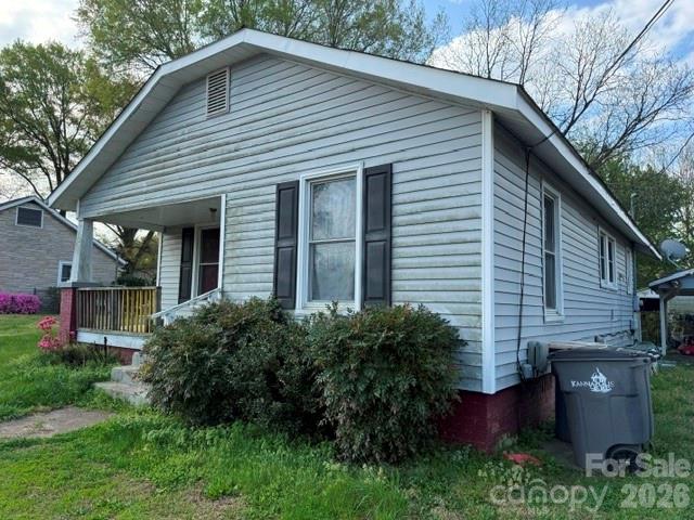 Single Family Residence at 1506 Moose Road, Kannapolis, photo 2 of 9