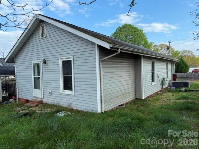 Single Family Residence at 1506 Moose Road, Kannapolis, photo 4 of 9