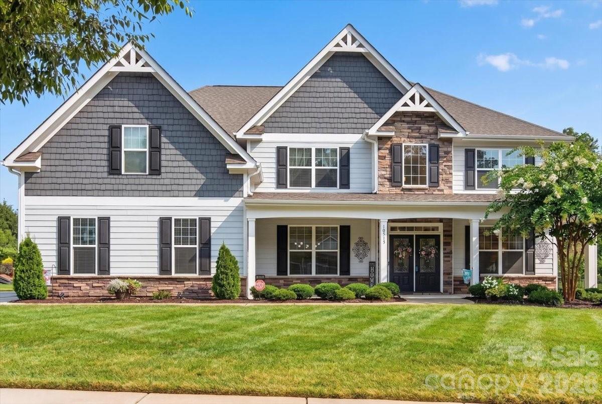 Single Family Residence at 10515 Sweethaven Lane, Harrisburg, photo 2 of 48
