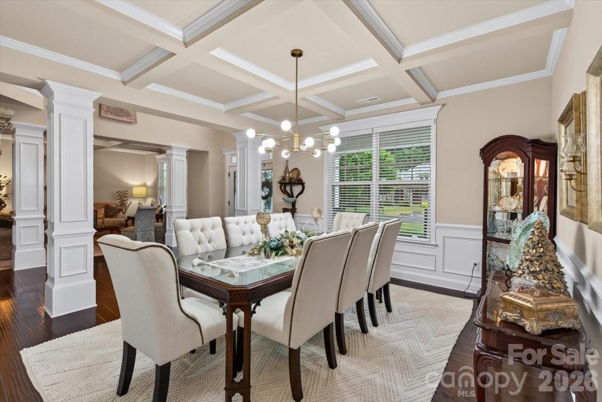 Single Family Residence at 10515 Sweethaven Lane, Harrisburg, photo 10 of 48