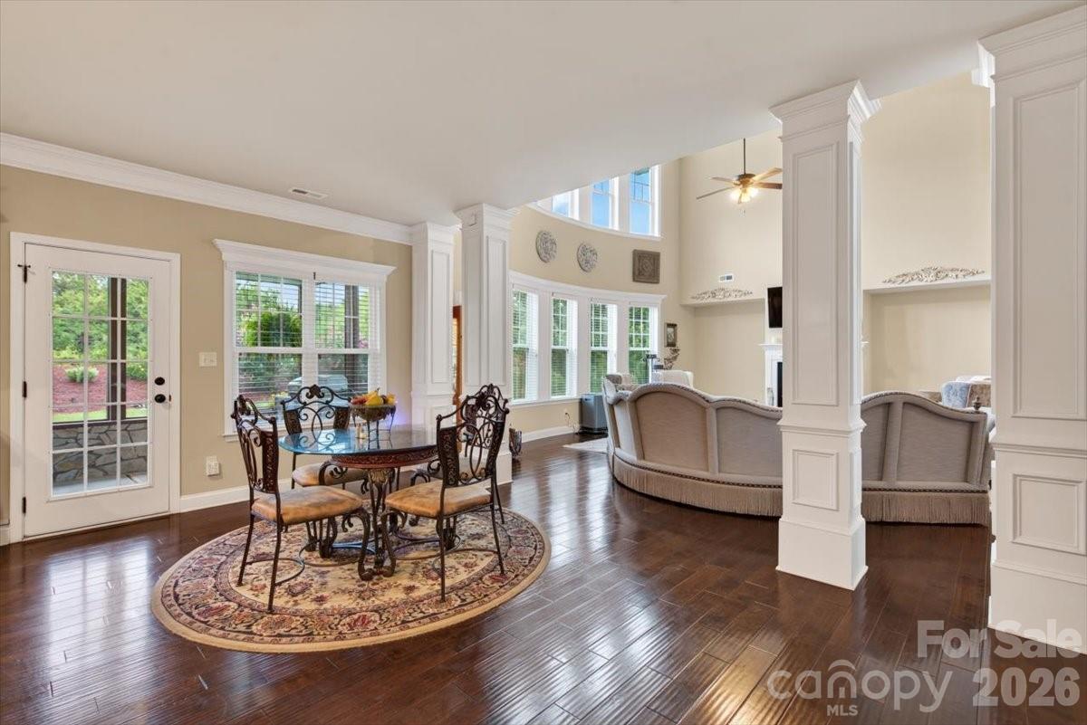 Single Family Residence at 10515 Sweethaven Lane, Harrisburg, photo 18 of 48