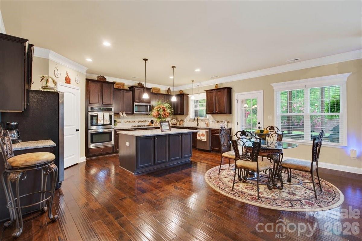Single Family Residence at 10515 Sweethaven Lane, Harrisburg, photo 21 of 48
