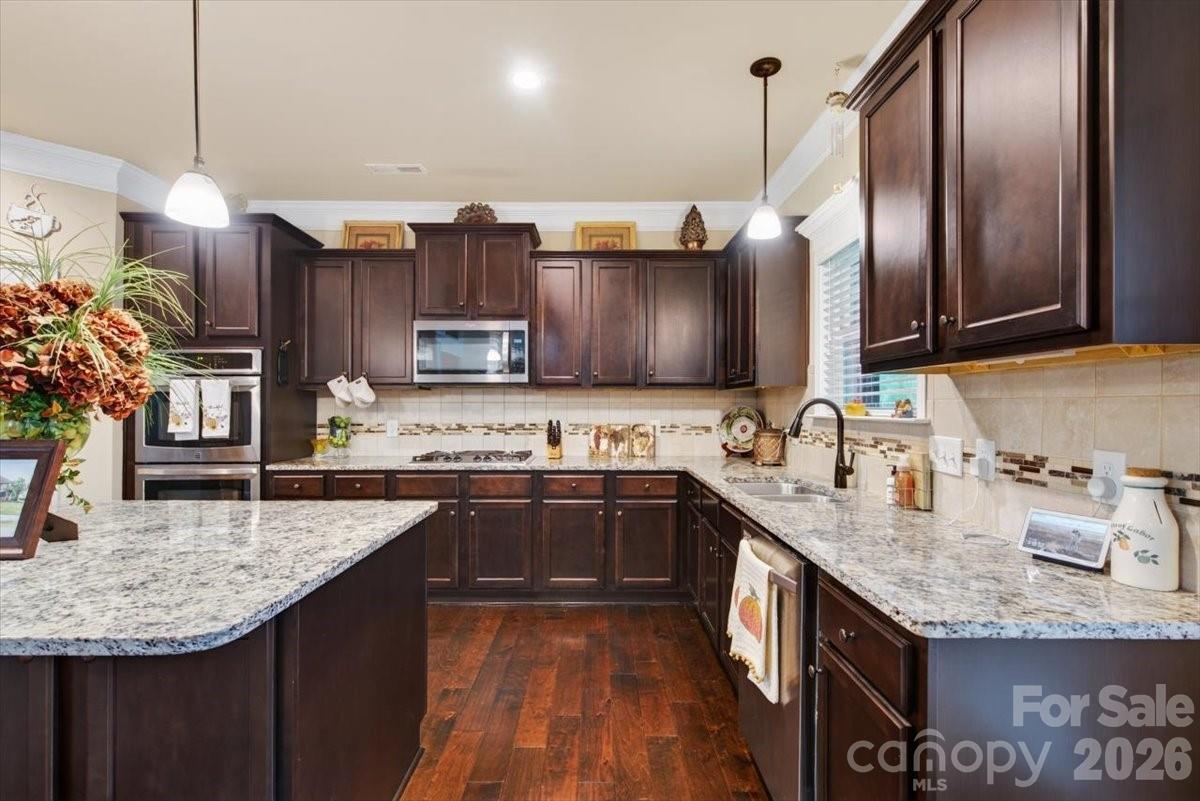 Single Family Residence at 10515 Sweethaven Lane, Harrisburg, photo 24 of 48